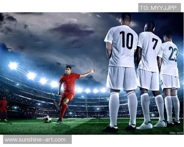 足球双雄合璧：梅西与C罗完美融合展现传奇风采